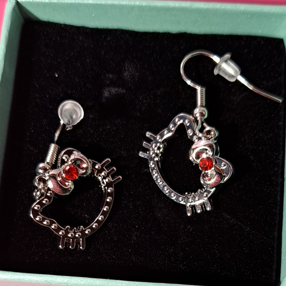Hello Kitty Earrings